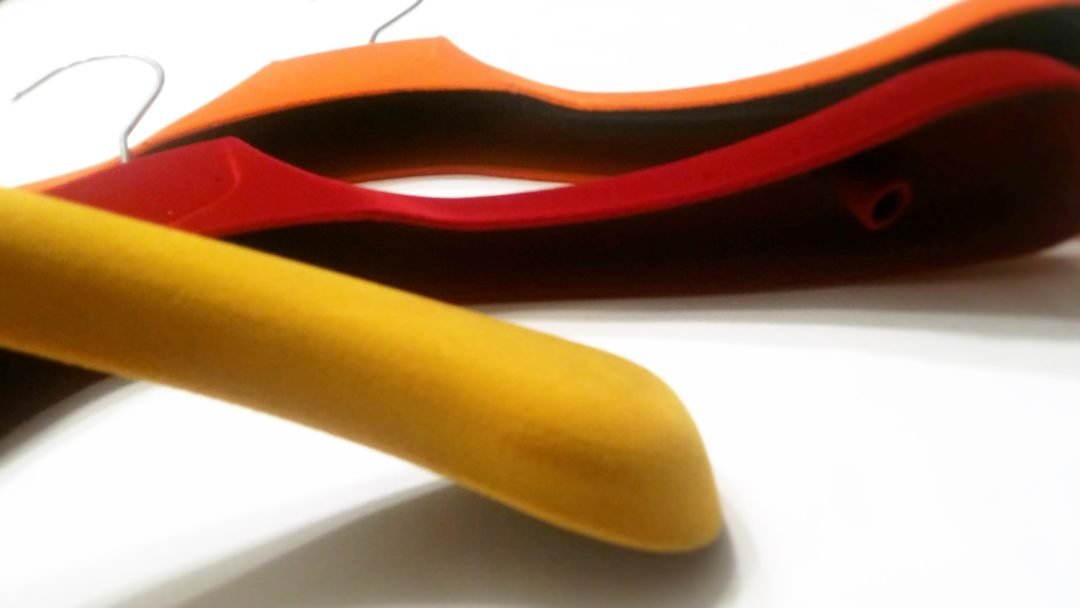 Finiture appendini in velluto, antiscivolo, metalizzazione | Lamplastic
